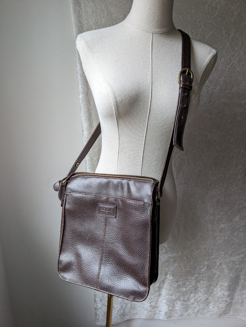 Relic Dark Brown Crossbody Leather Bag Rectangle Medium Messenger Tablet